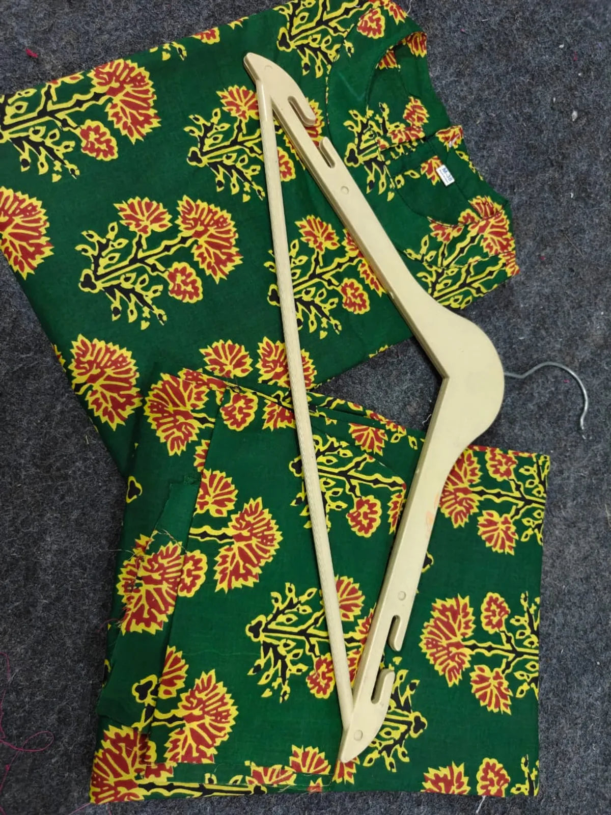 Cotton Printed Cut Sleeve Kurta & Pant Set.