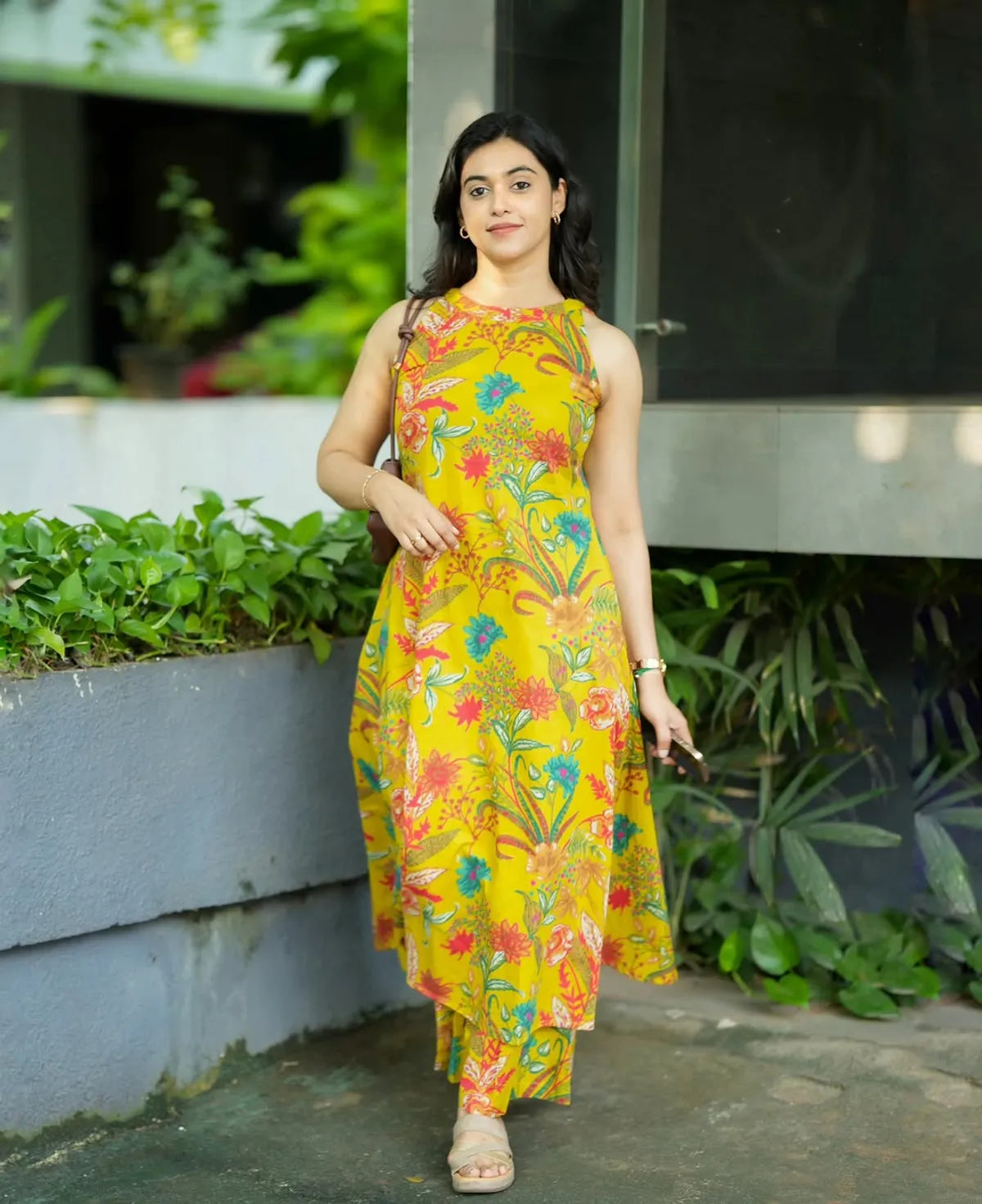 Cotton Cut Sleeve Floral Print Kurta & Pant Set.
