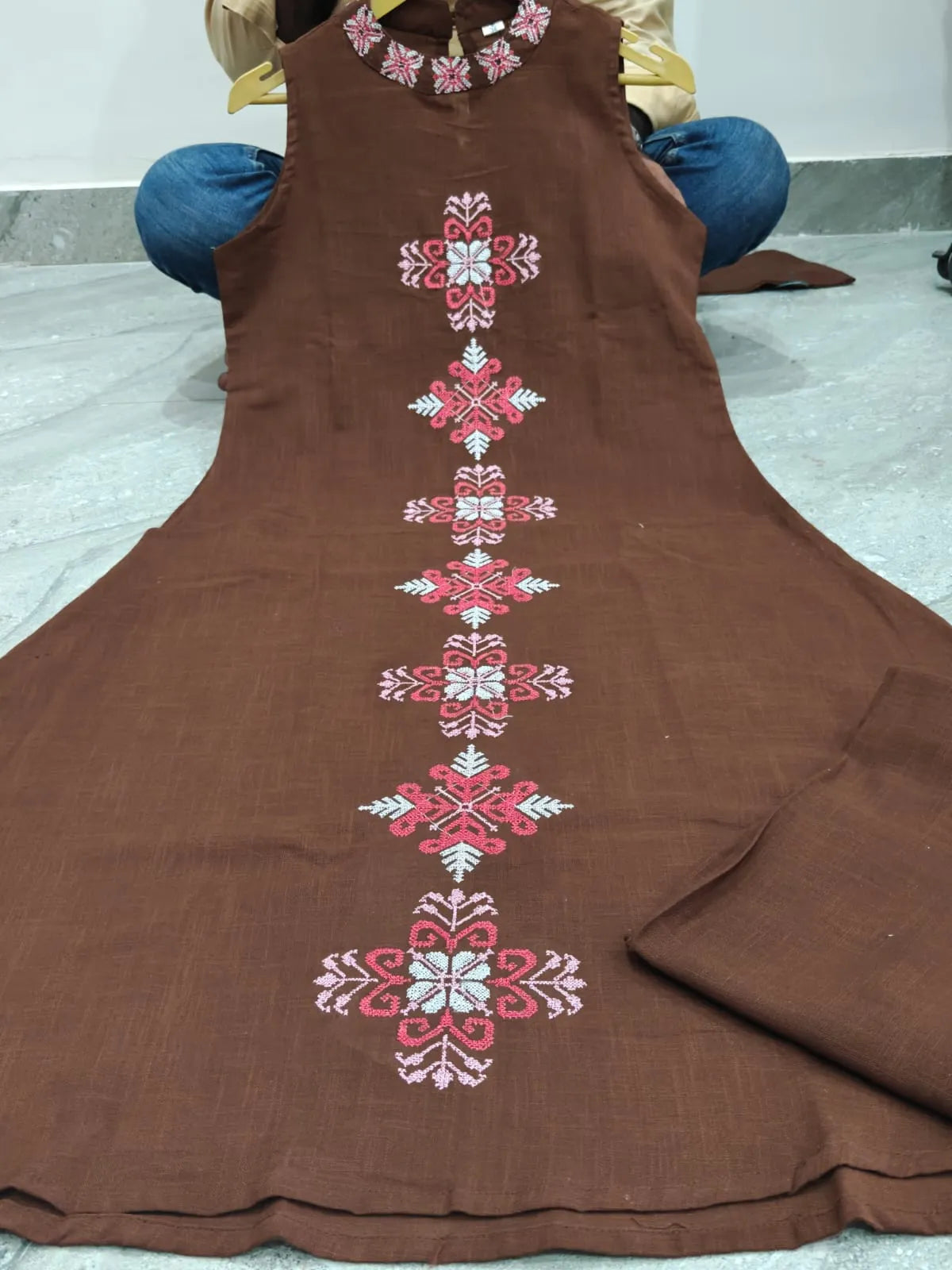 Brown Cotton Embroidered Cut Sleeve Kurta & Pant Set