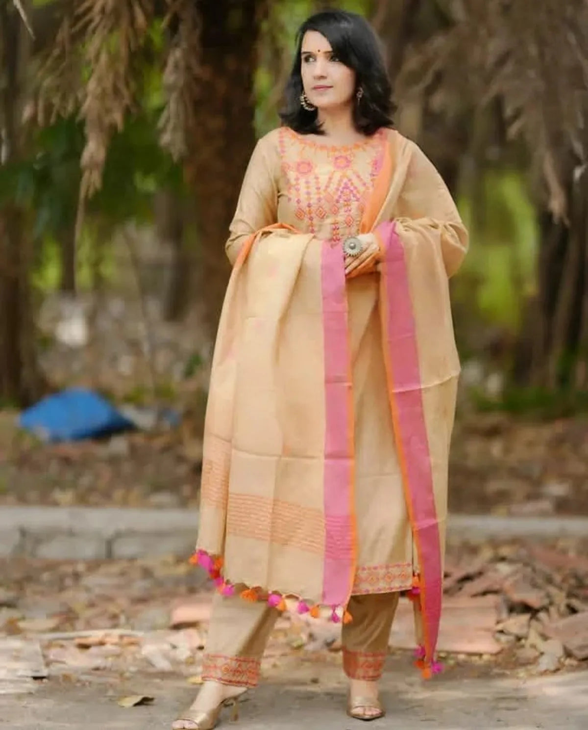 Cotton Embroidered Kurta With Pant & Linen Dupatta Set