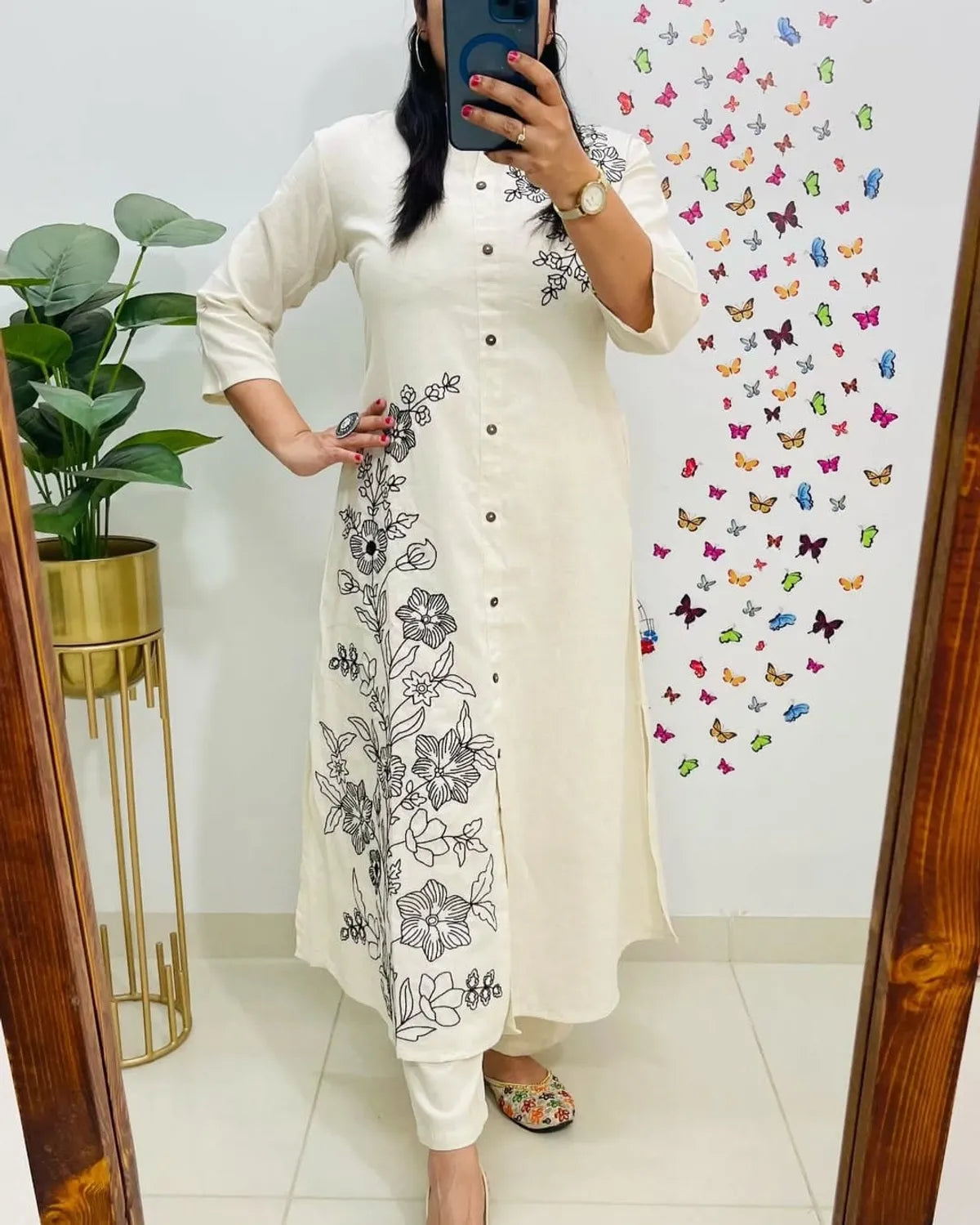 Cotton Embroidered Kurta & Pant Set.