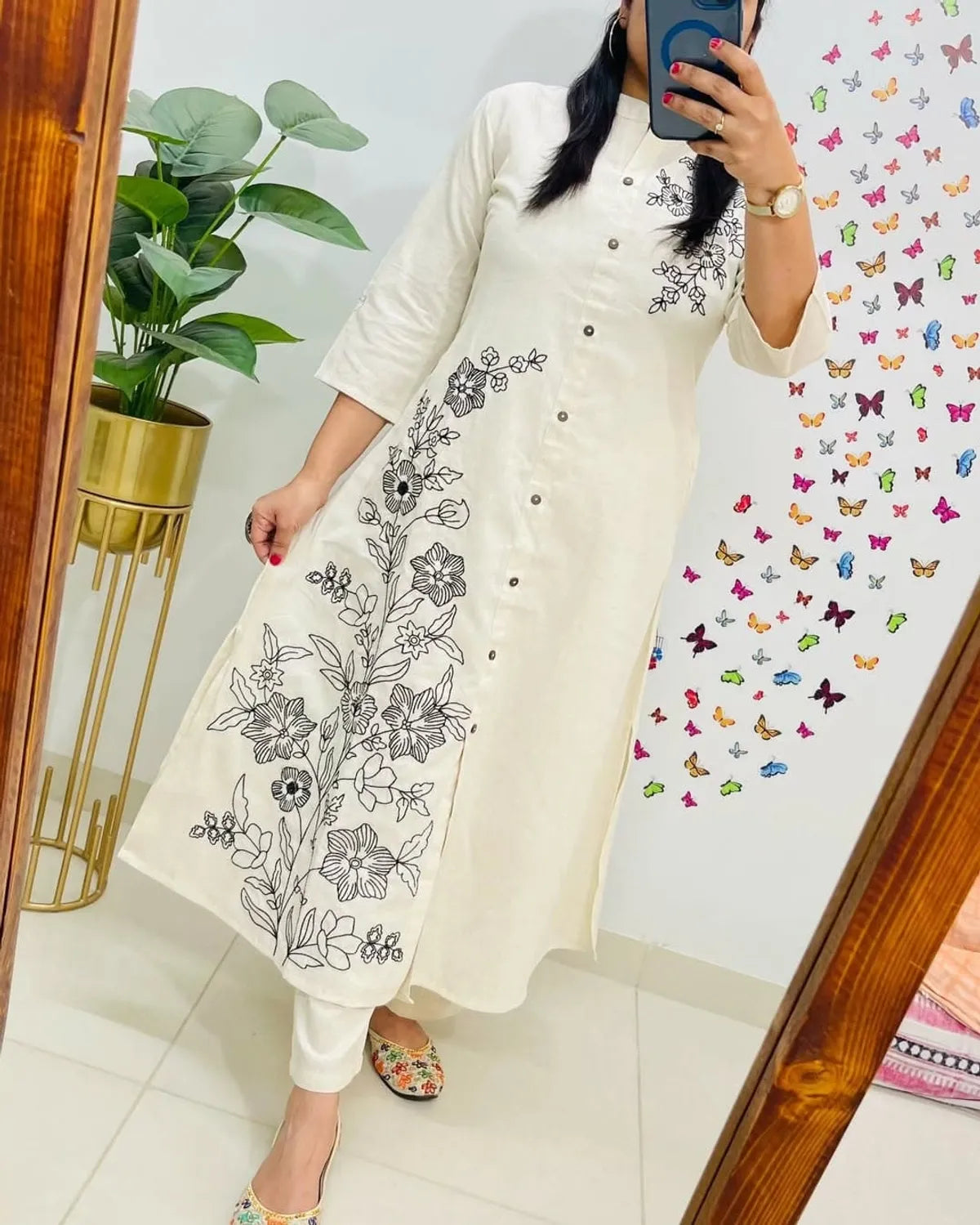 Cotton Embroidered Kurta & Pant Set.
