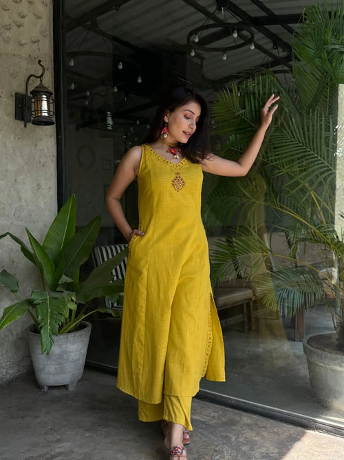 Cotton Embroidered Kurta & Pant Set.