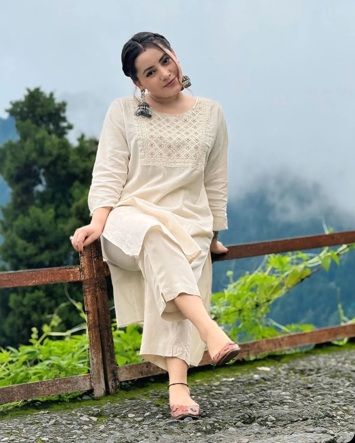 Off-White Cotton Embroidered Yoke Kurta & Pant Set
