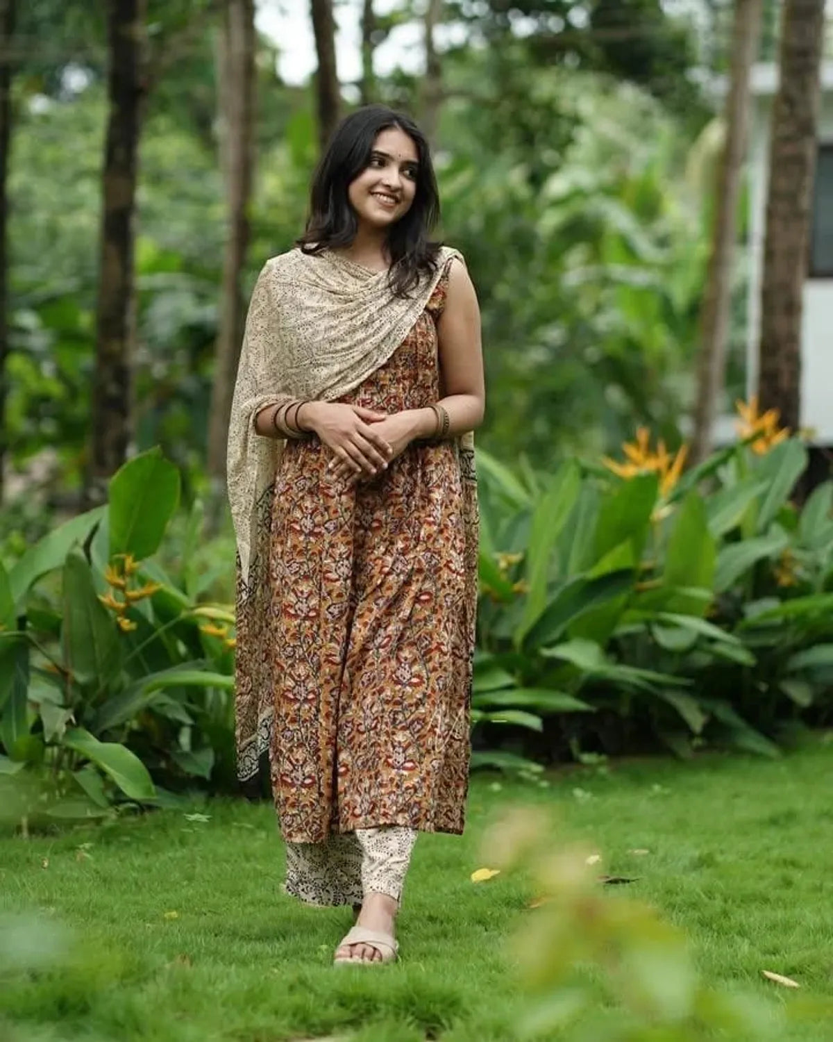 Cotton Printed Cut Sleeve Kurta With Pant & Dupatta Set