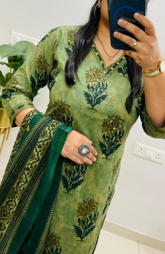 Pista Green Printed Kurta Set with Dark Green Dupatta
