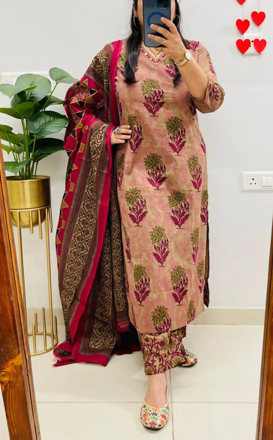 Peach Floral Printed Kurta Pant Set with Dupatta