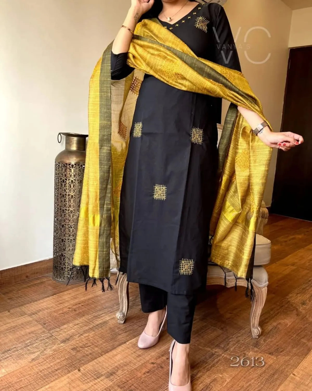 Black Embroidered Cotton Black Kurta And Pant Set With Silk Thread Work Dupatta